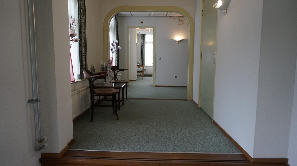 Hotel Het Gemeentehuis Uithuizen Экстерьер фото